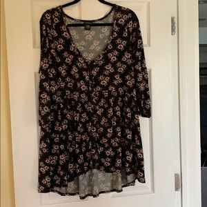 3/4 Sleeve Floral Scoop Neck Button Up Blouse